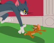 Tom and Jerry chasing jerry
