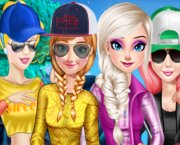 Elsa, Anna, Ariel e Cinderela no acampamento