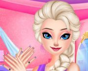 Anna, Cinderella ve Elsa manikürde