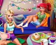 Noche de cine de Elsa y Ariel