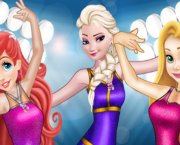Elsa, Ariel si Rapunzel concurs pe patinaj